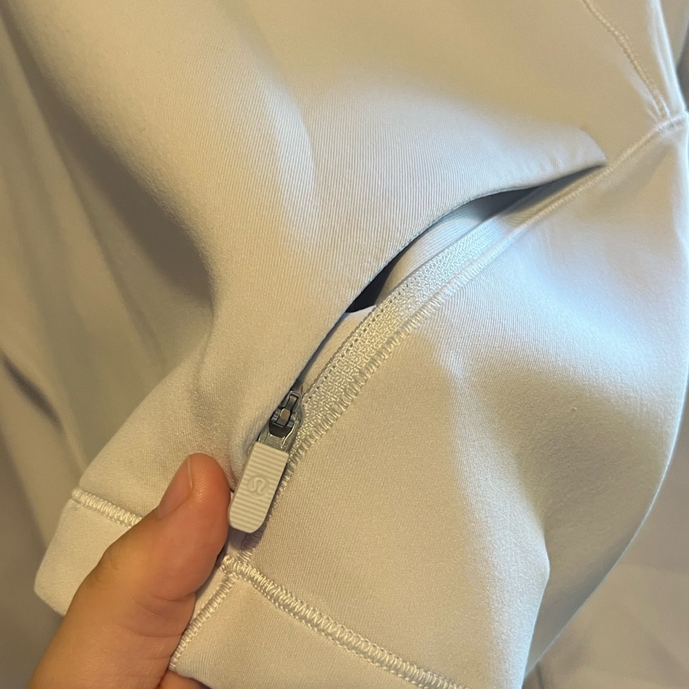 Lululemon alpine white sweatshirt - Picture 6 of 7